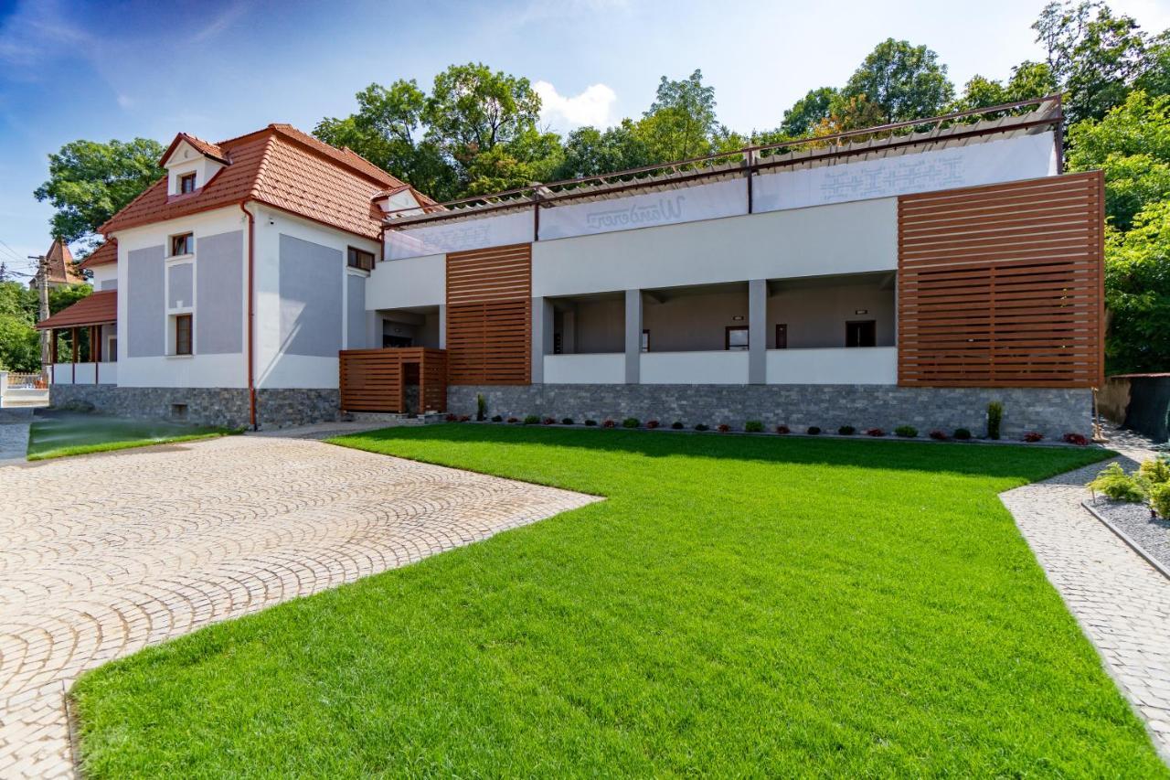 Hotel Wanderer Sighişoara Esterno foto
