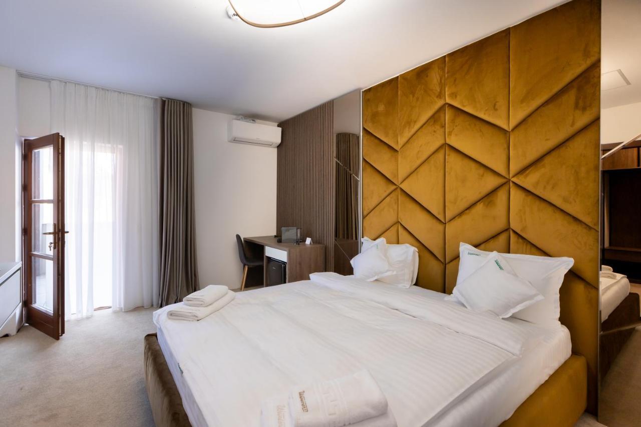 Hotel Wanderer Sighişoara Esterno foto